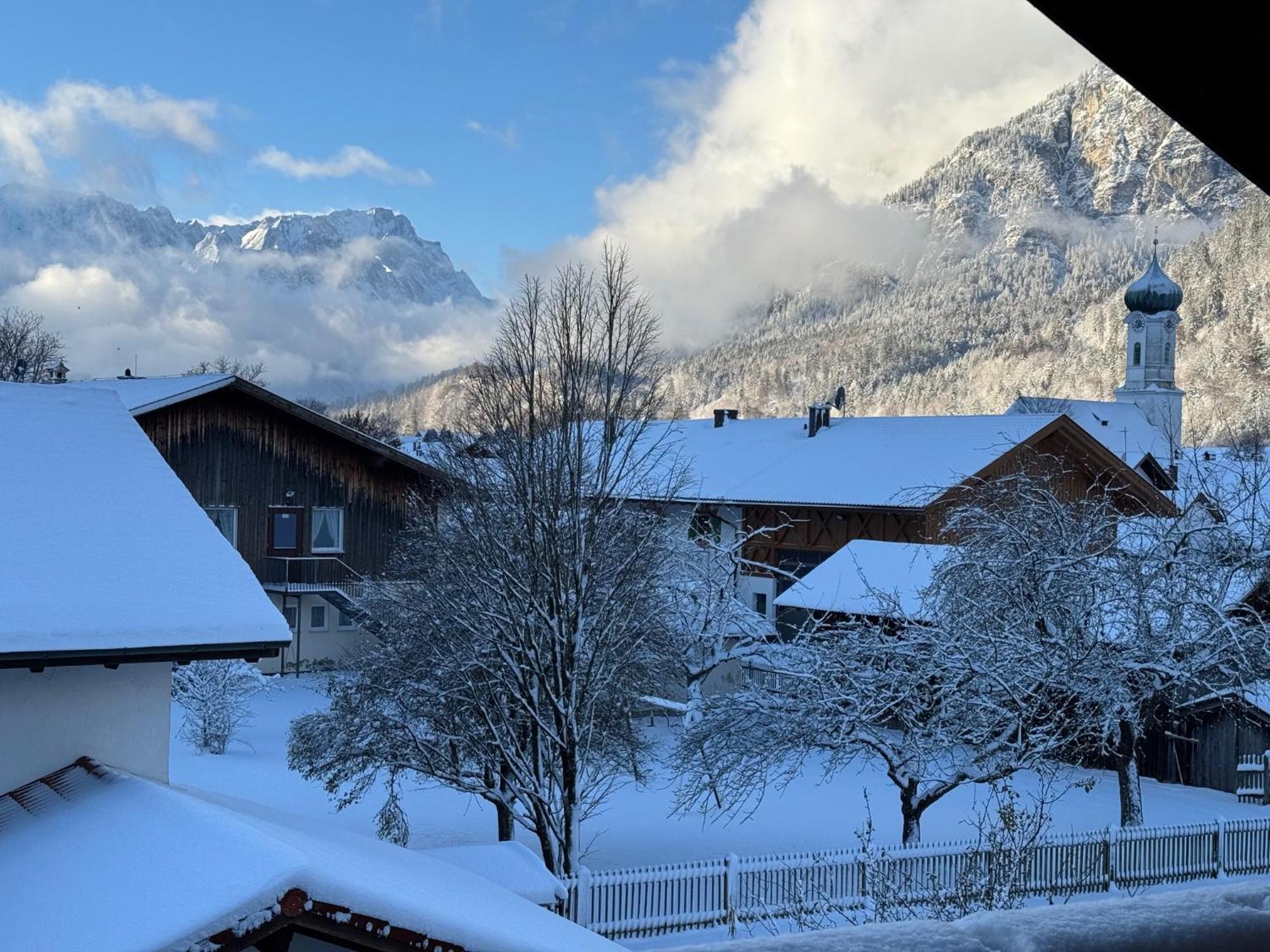 Dachgeschosswohnung Mit Traumhaftem Zugspitzblick Bei Garmisch Farchant Dış mekan fotoğraf